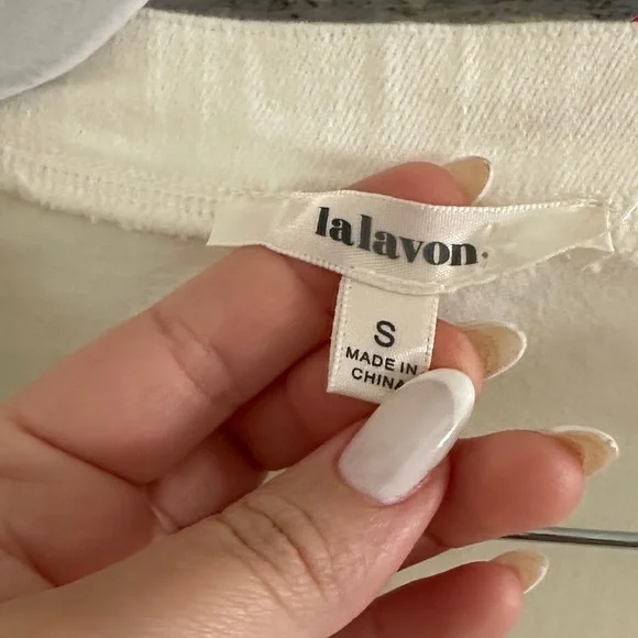 Elegant Cream Sleeveless Women's Blouse - Picture 3 of 5